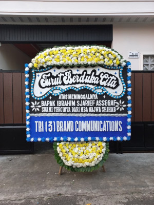 Papan Bunga Duka di Leuwidamar
